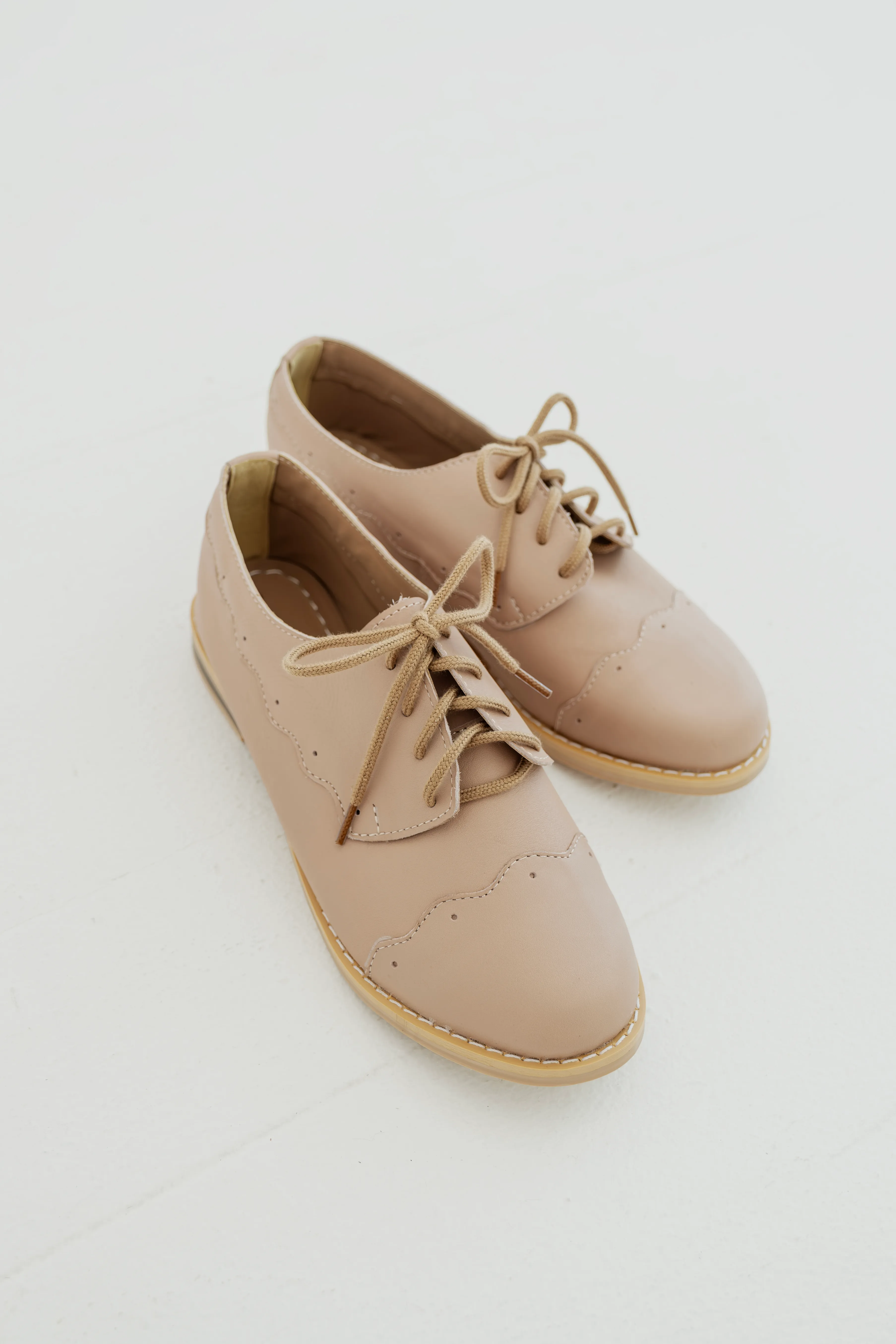 Classic Brogue Shoes: Nude Pink