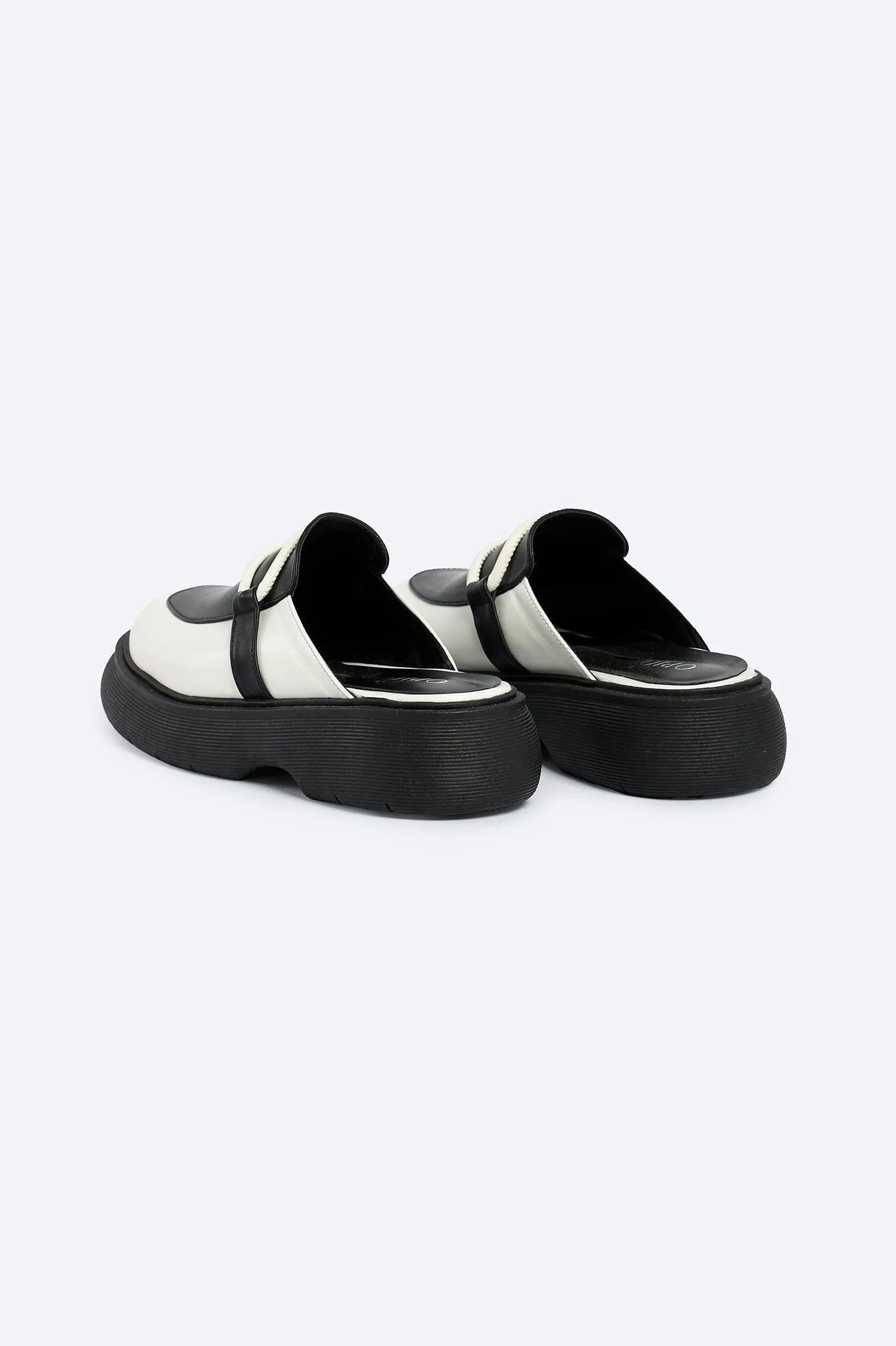 Urban Chunky Clogs - White