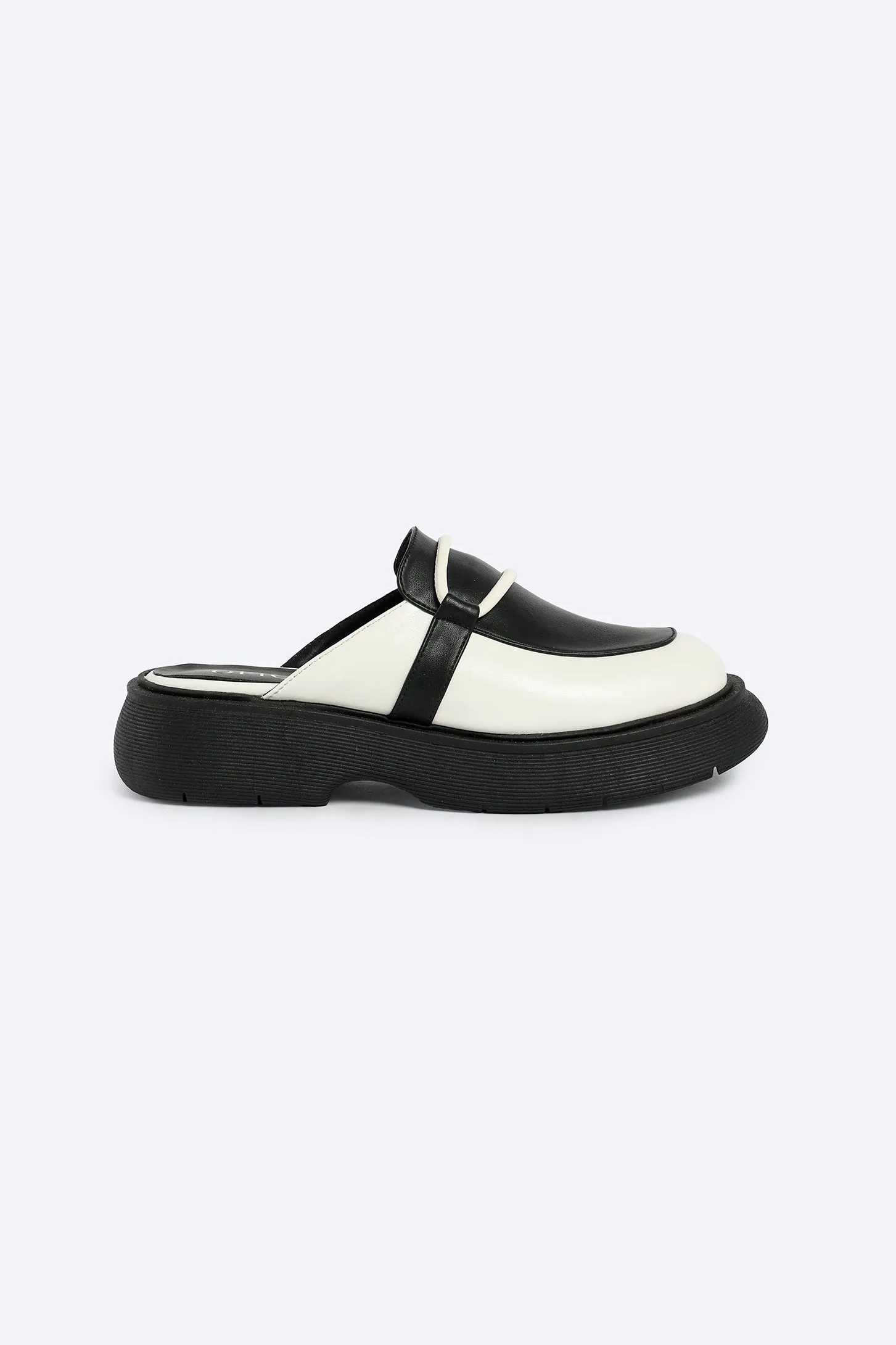Urban Chunky Clogs - White